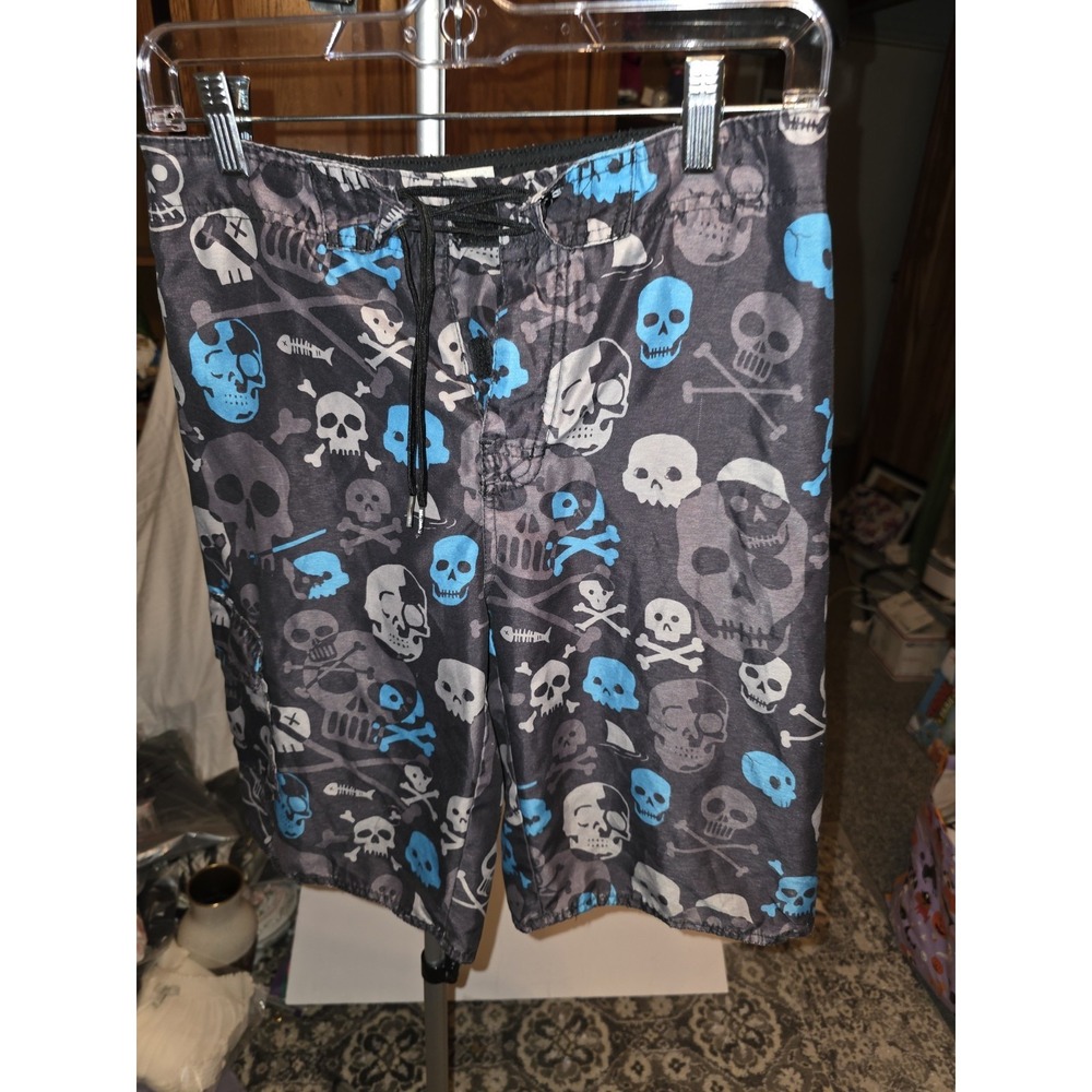 Hang Ten Boys Large Swim Trunks. Skulls, 15-18"‎ Waist,  10" Rise, 10" Inseam.